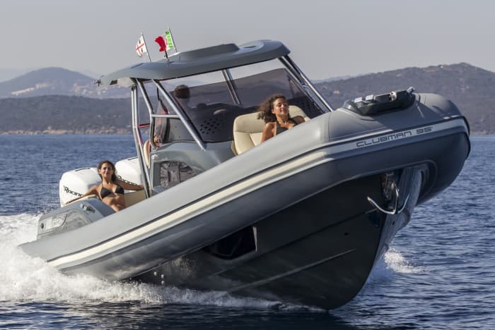 Ontdek Porto Cervo tijdens een 8-uur durende boottocht.