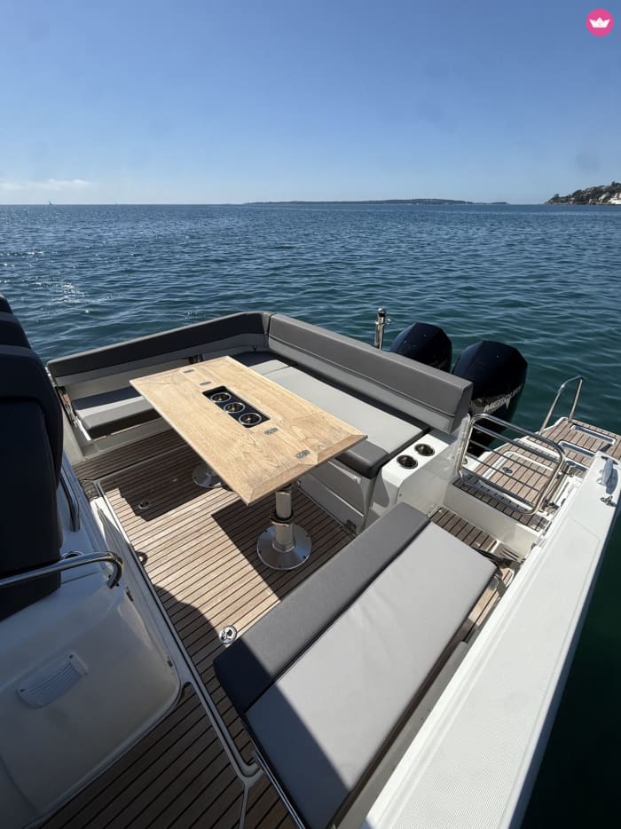 Riviera Escape – Tailor-Made Navigation