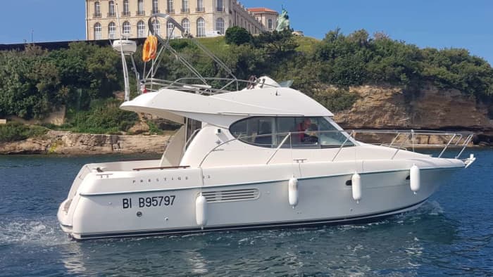 Ein Tag rund um Marseille: Genießen Sie 8 Stunden Entdeckungstour mit einem Motorboot
