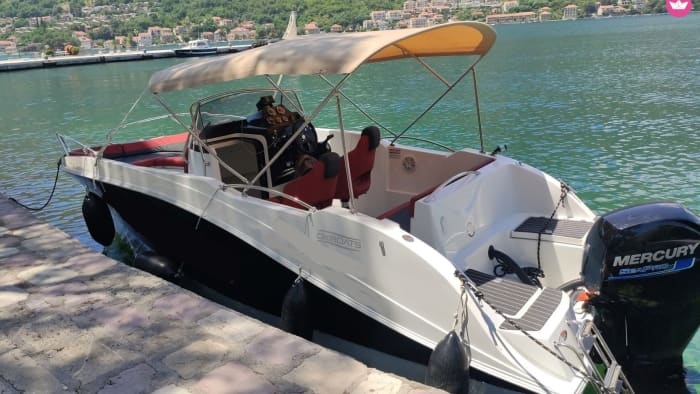 Profitez du soleil lors d'une excursion en bateau de 9 heures à Kotor