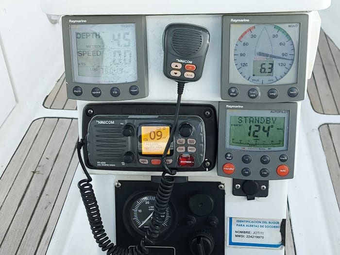 Genießen Sie einen ganzen Tag Segeln in Santa Pola auf einem Segelboot