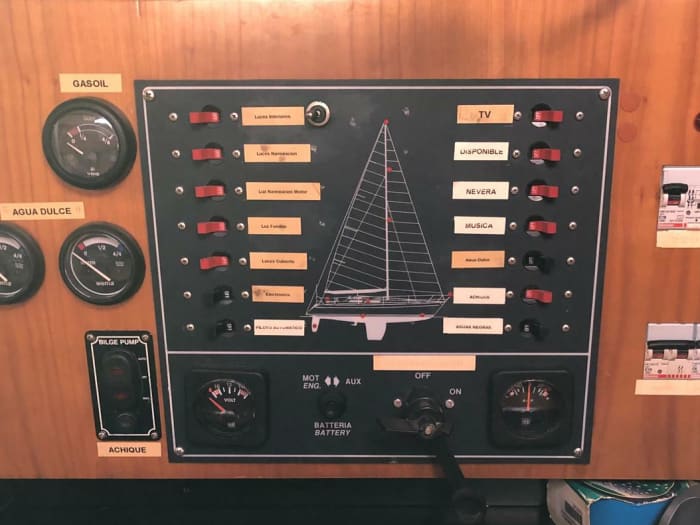 Genießen Sie einen ganzen Tag Segeln in Santa Pola auf einem Segelboot