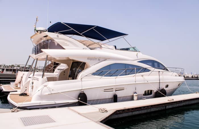 Your private Dubai experience: An exclusive day aboard a motor yacht