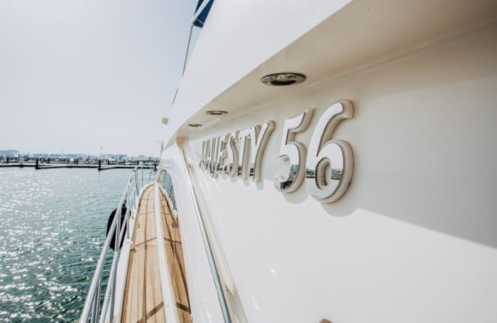 Your private Dubai experience: An exclusive day aboard a motor yacht