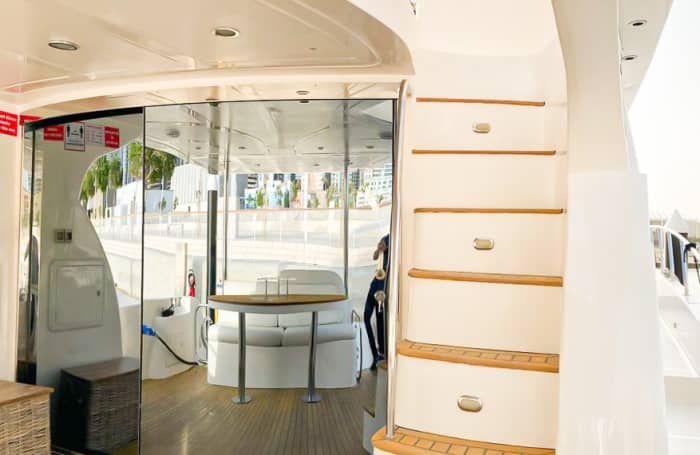 Discover Dubai in 10h: A premium motor yacht experience