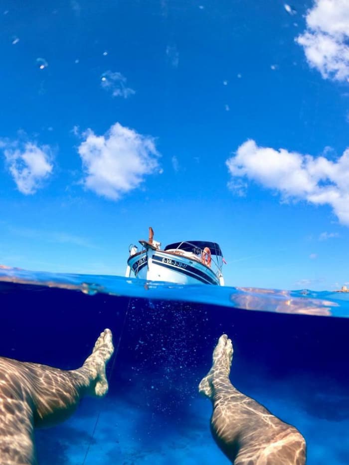 Excursión en barco de 4 horas en Cala d'Or para disfrutar del sol y el mar.