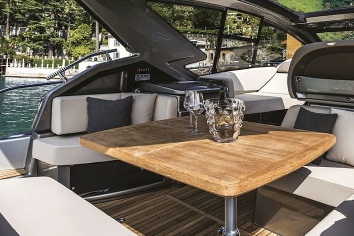 1 all-inclusive day aboard your private yacht: Cap d'Antibes / Lérins Islands
