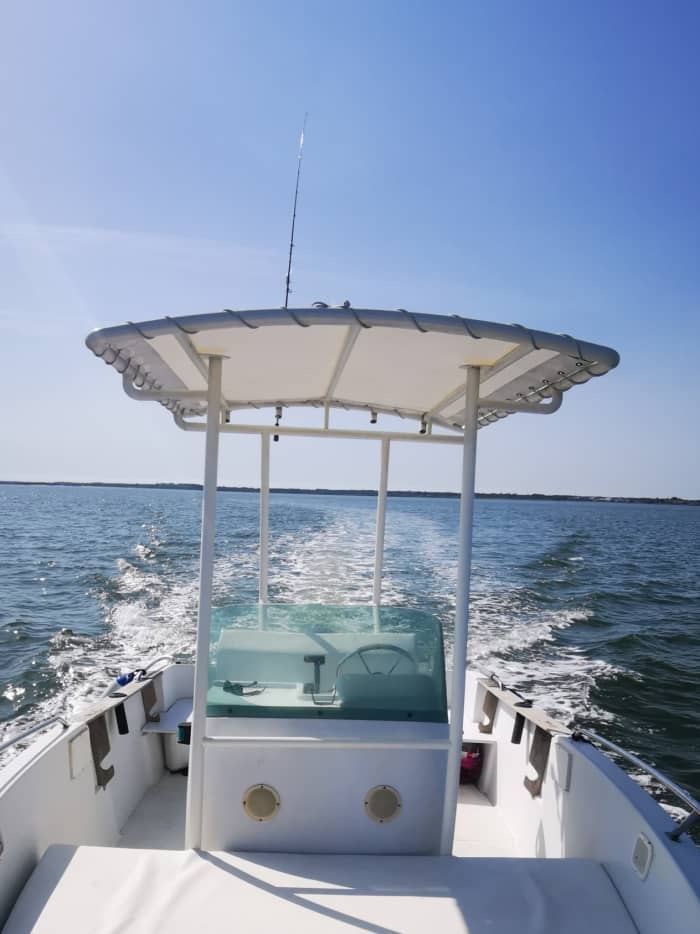 Sea, Love & Sun: A full day of emotions on a motorboat