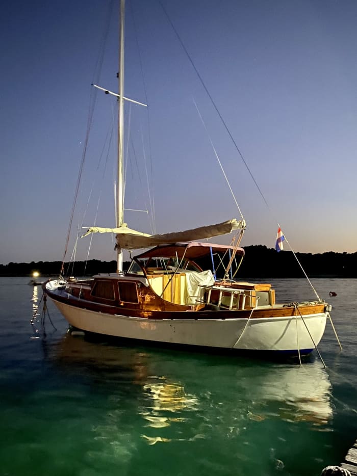 Explore the hidden bays of Mali Losinj on a motorboat