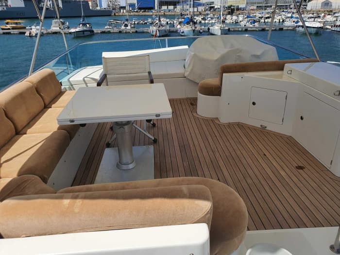 A day in La Spezia: enjoy 9 hours of discovery on a motorboat