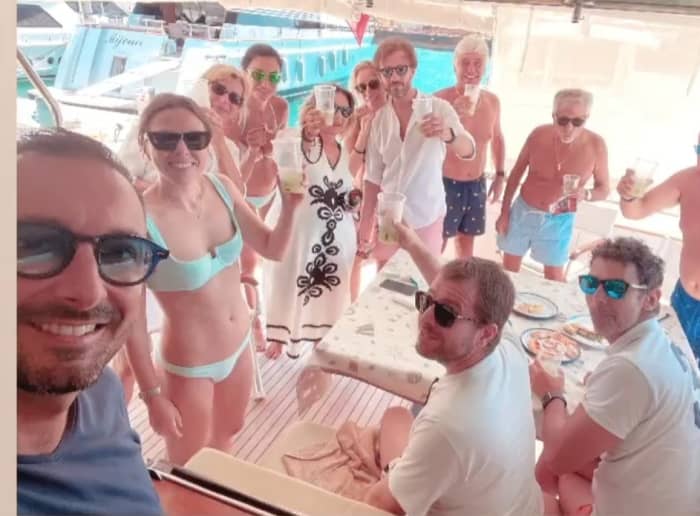 A day in La Spezia: enjoy 9 hours of discovery on a motorboat