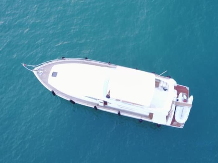 A day in La Spezia: enjoy 9 hours of discovery on a motorboat