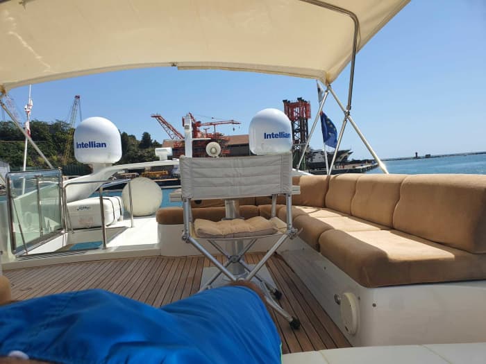 A day in La Spezia: enjoy 9 hours of discovery on a motorboat