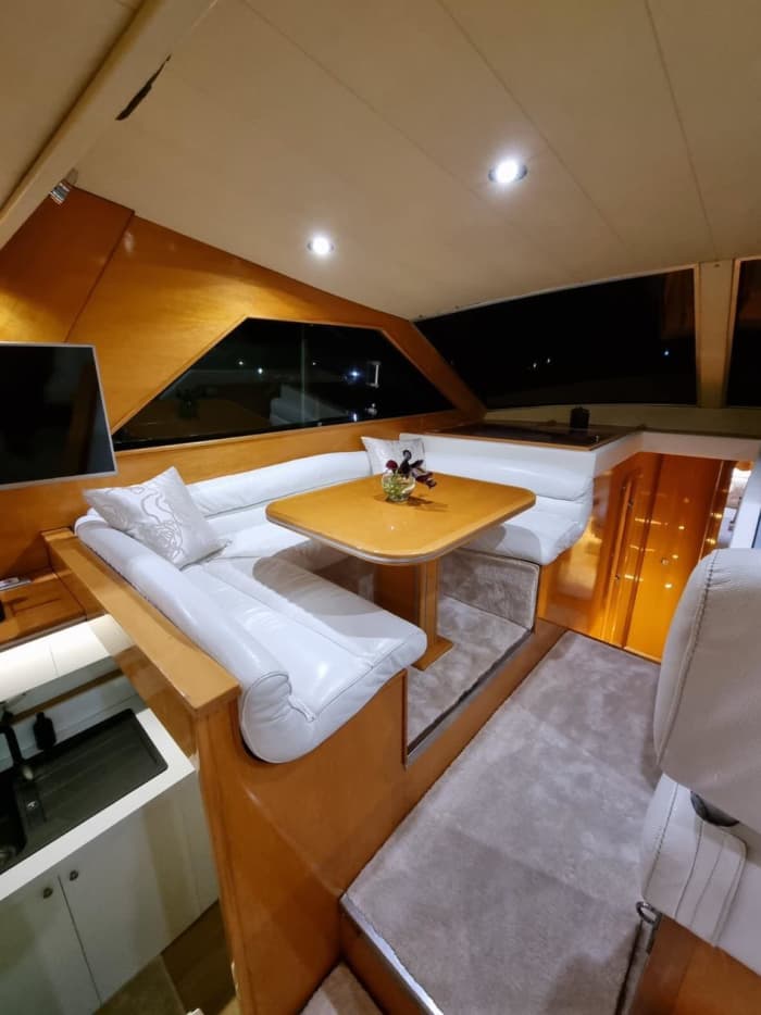 Your day in Marina Delta Kallithea: Rent a motorboat for 9h of discovery