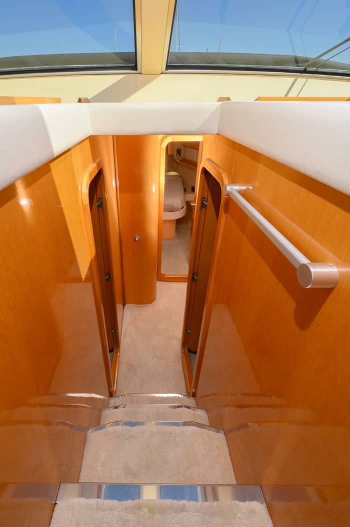 Your day in Marina Delta Kallithea: Rent a motorboat for 9h of discovery