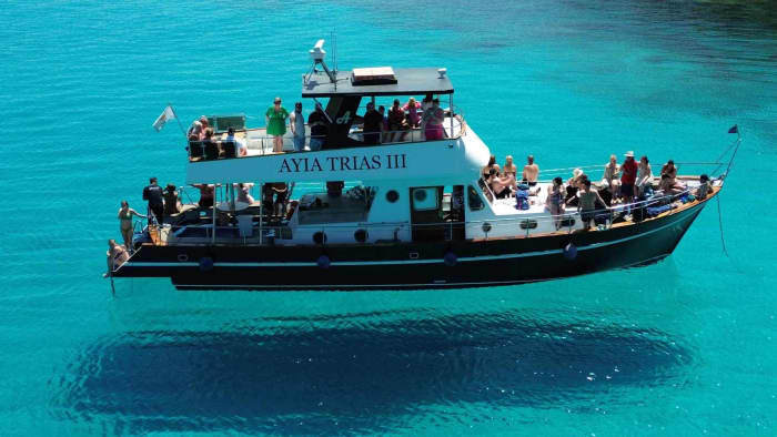 PROTARAS BLAUE LAGONE 
PRIVATE CHARTERFAHRTEN