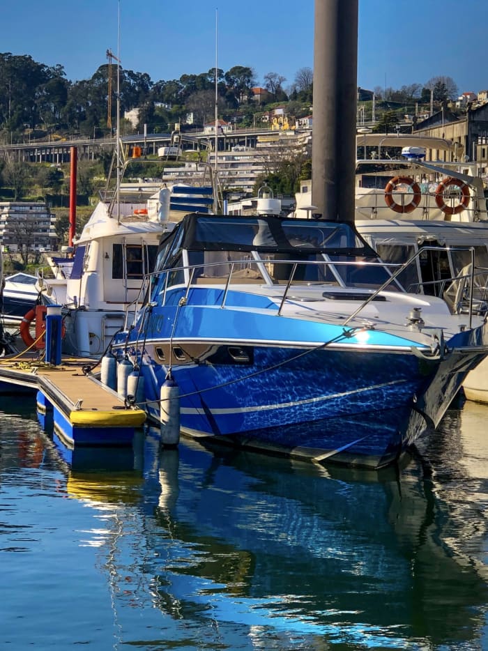 Porto: Prywatny rejs jachtem z winem, przekąskami i 6 mostami