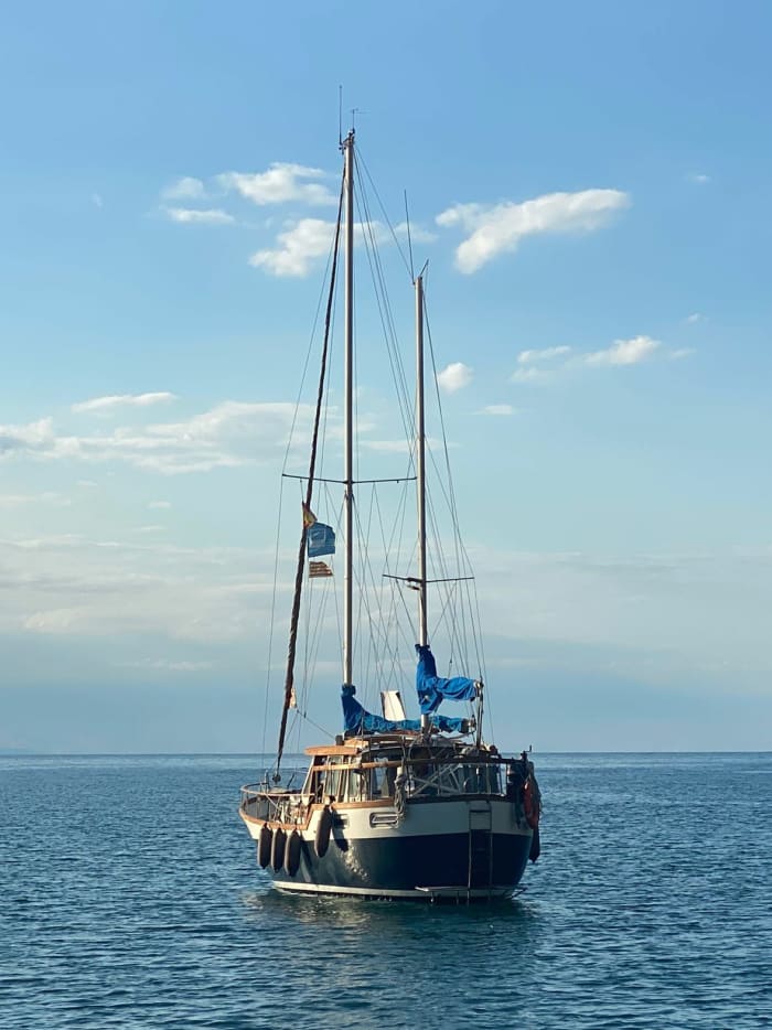 Discover El Port de la Selva on a sailboat for a full day