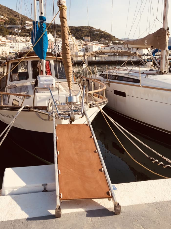 Discover El Port de la Selva on a sailboat for a full day