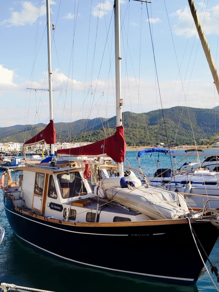 Discover El Port de la Selva on a sailboat for a full day