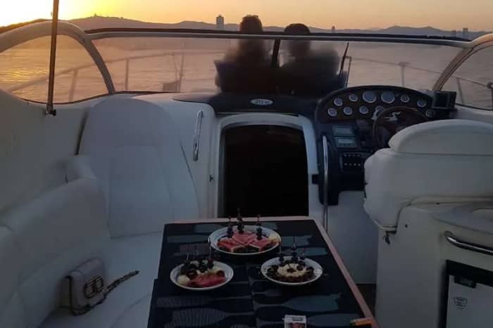 Barcelona Sunset Cruise – 2 Hours of Coastal Romance