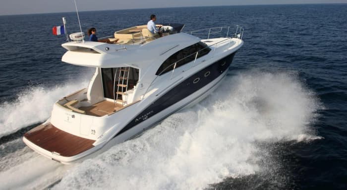 Croisière VIP de 4 heures en yacht : baies isolées et délices gastronomiques à Tenerife