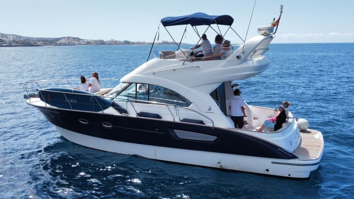 Croisière VIP de 4 heures en yacht : baies isolées et délices gastronomiques à Tenerife