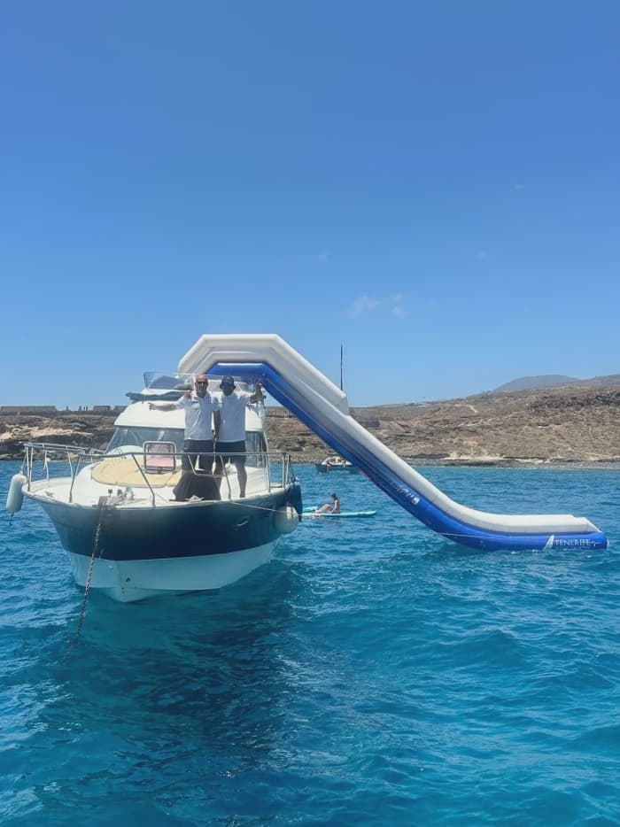 Escapade en yacht de luxe (2 heures) : baies isolées, dîner gastronomique et service 5 étoiles à Tenerife