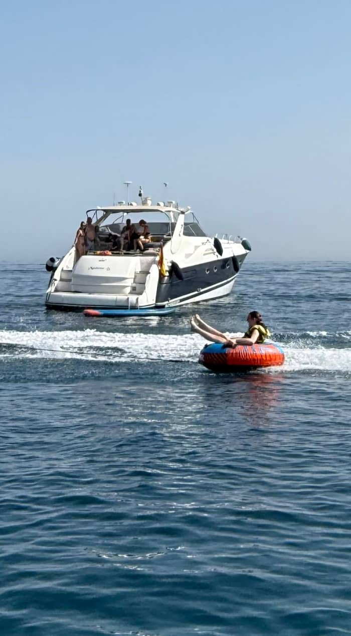 6-hour cruise on a 20-meter yacht