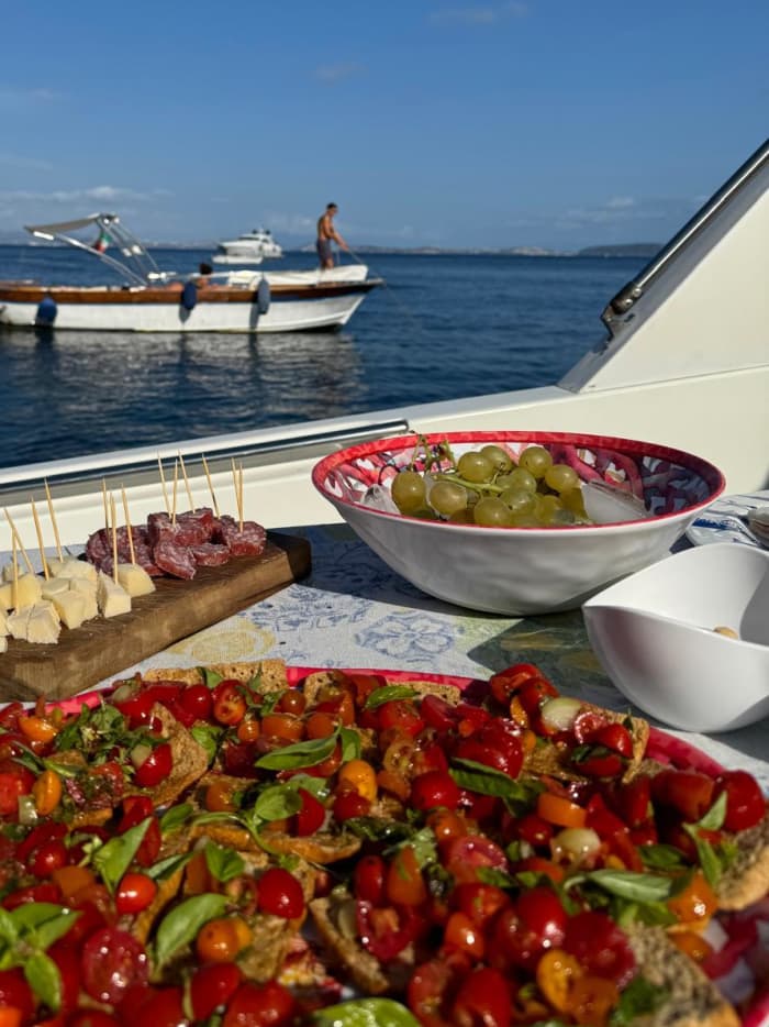 Ischia: A Day of Sea and Relaxation aboard Lenú