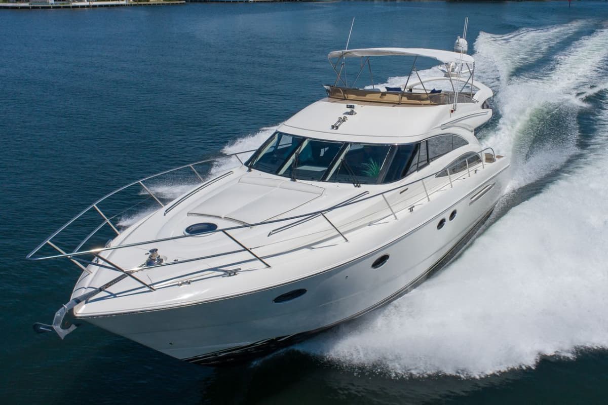 4h Yacht ab Dubai Marina + Jetcar-Boost