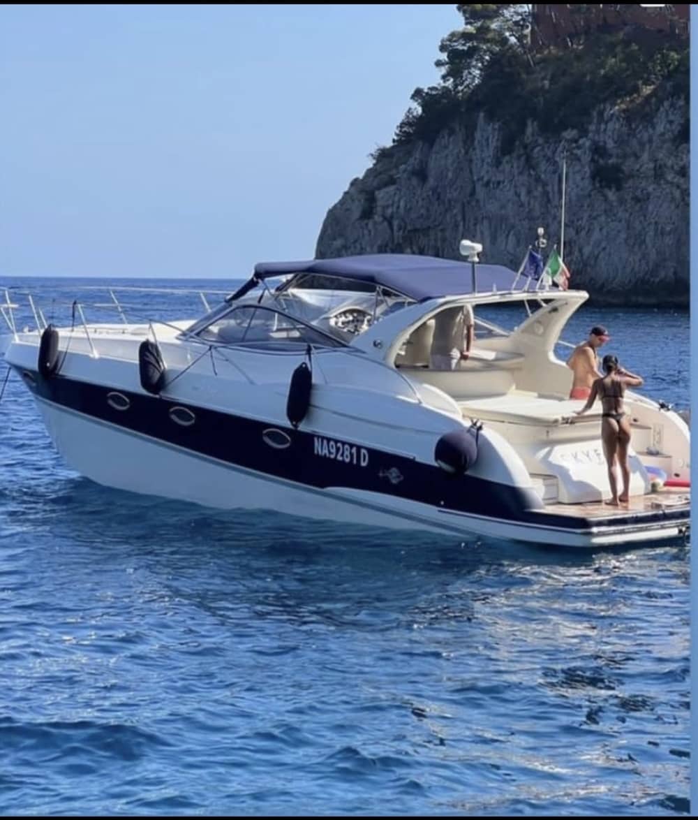 Excursion privée d'une journée en bateau au départ de Sorrente