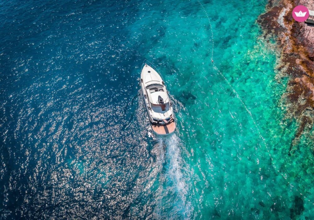 Grottes, lagune et îles – La journée en mer idéale à Hvar