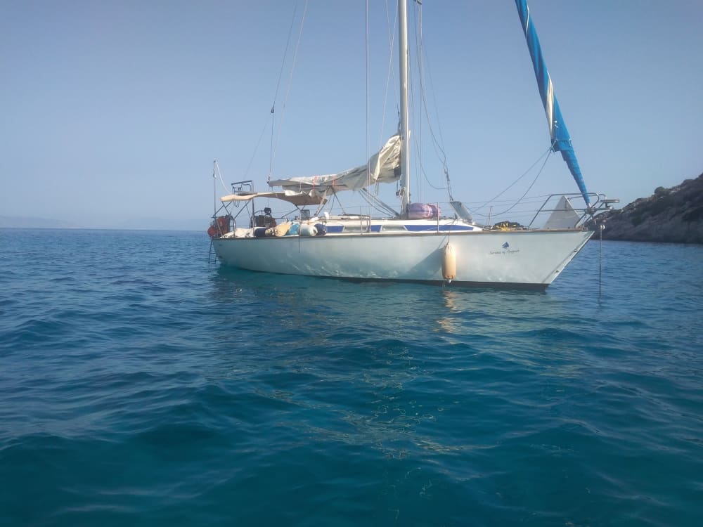 Cap sur la joie: une journée de navigation authentique au Pirée à bord d'un voilier 2