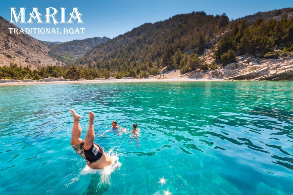 Offrez-vous le luxe d'Ano Symi avec une journée complète en goélette 5