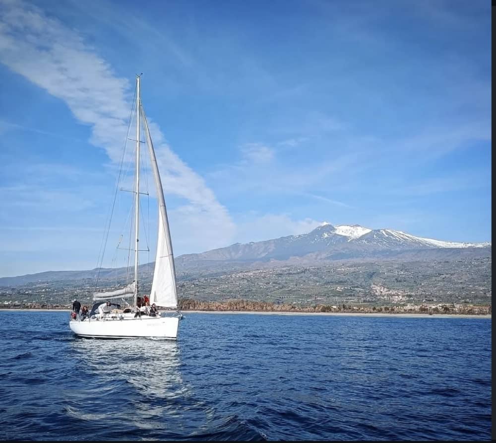 Taormina par la mer : escapade d'une demi-journée à Isola Bella et dans les criques cachées