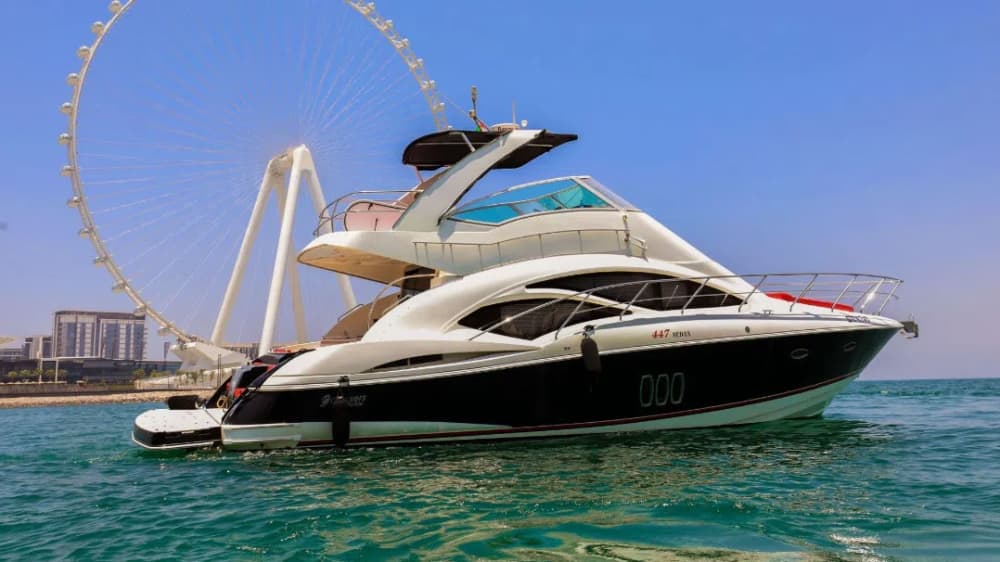 Croisière en yacht de 6 heures autour de Dubaï 3
