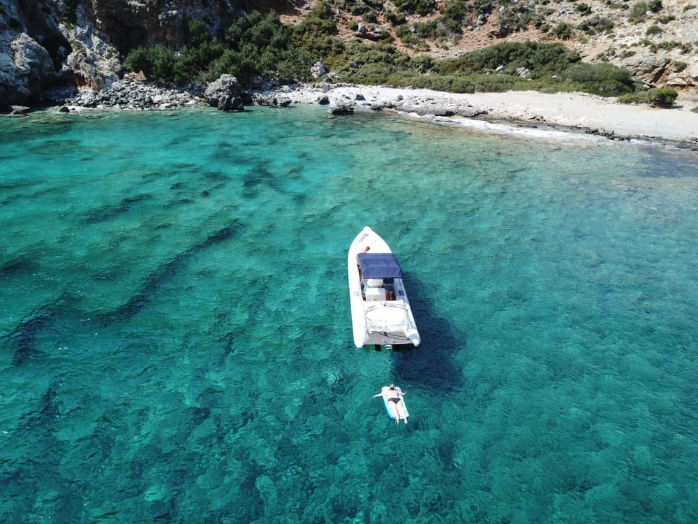 De Kolymvari à Menies: Exploration en bateau des joyaux secrets de la côte - 4h 6