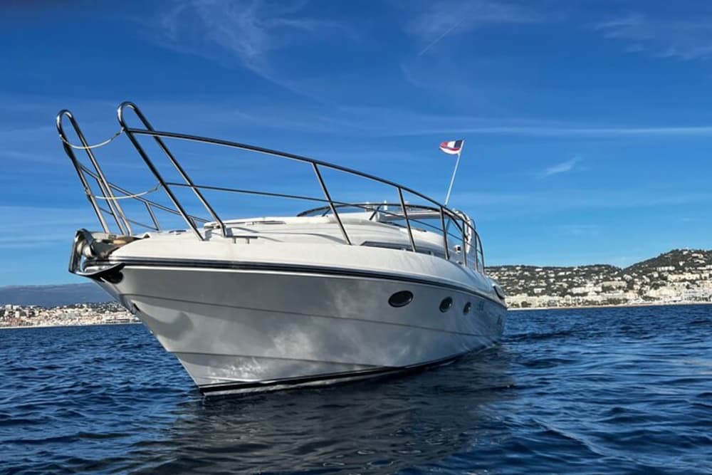 Excursion en yacht d'une demi-journée ou d'une journée complète aux îles de Lérins (tout compris) 2