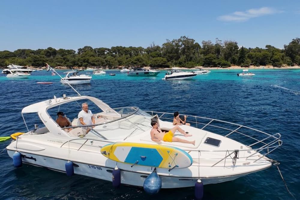 Excursion en yacht d'une demi-journée ou d'une journée complète aux îles de Lérins (tout compris) 3