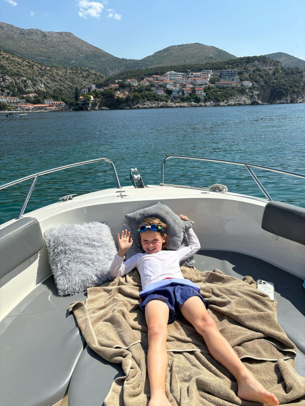 Excursion en bateau au coucher du soleil : découvrez la côte de Dubrovnik à l'heure dorée 4