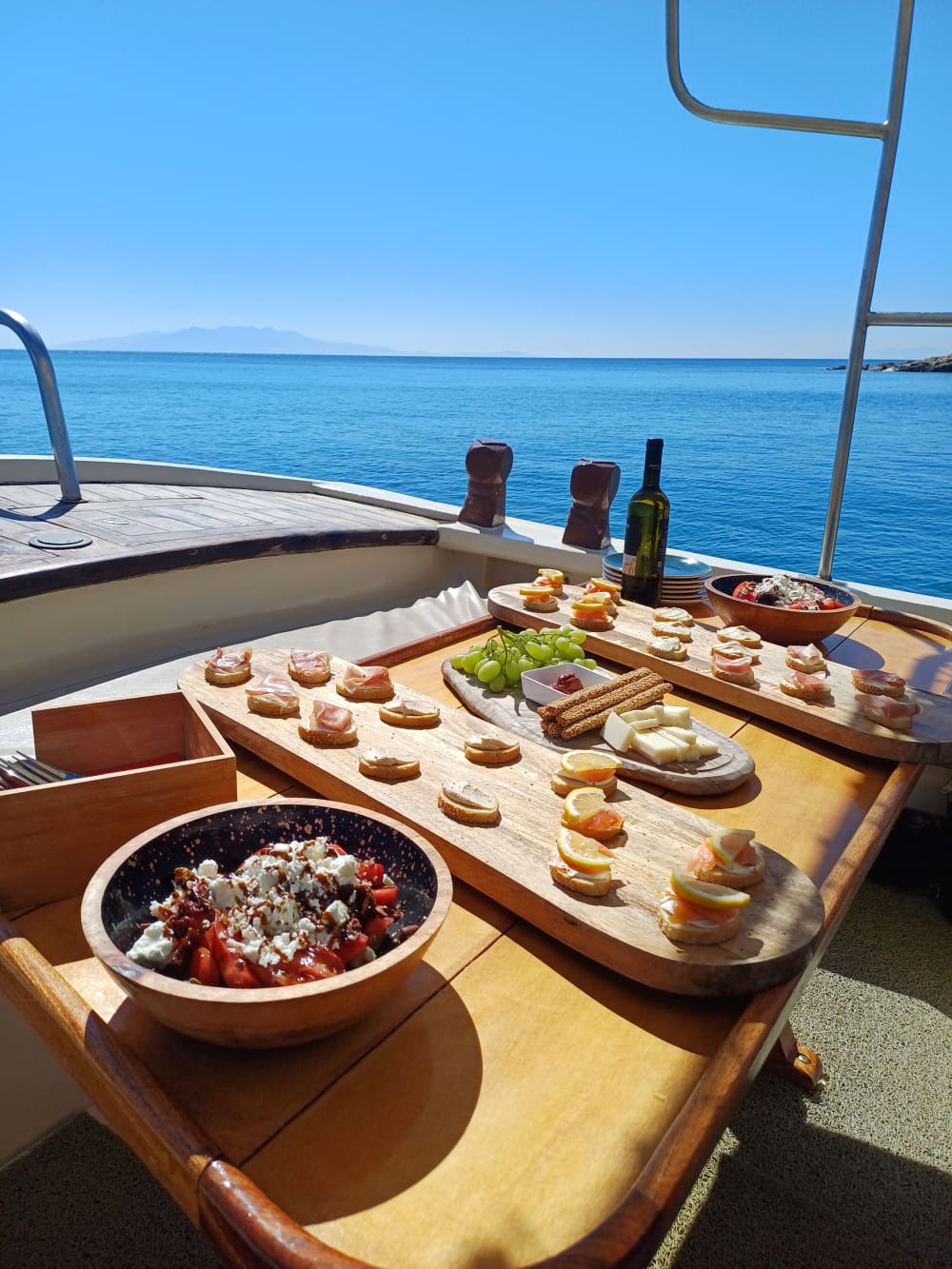 Croisière privée d'une journée complète – Découvrez Mykonos, nagez, dégustez et détendez-vous 5