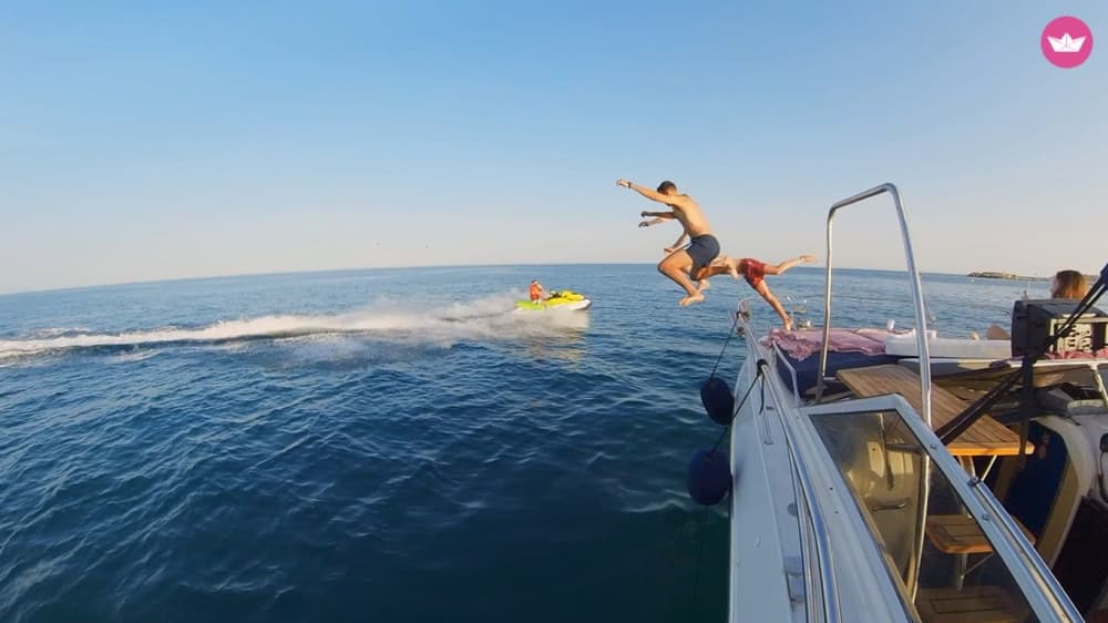 Location de yacht de 6 heures avec capitaine à Fuengirola