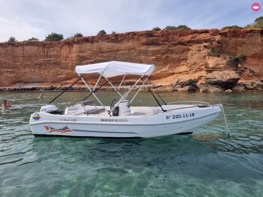 Escapade d'une demi-journée à Ibiza : Nagez, explorez et déconnectez avec style
