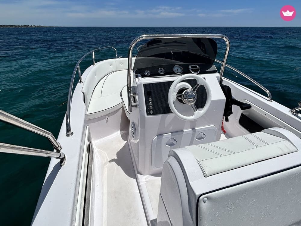Excursion privée en bateau avec skipper depuis Avola 3