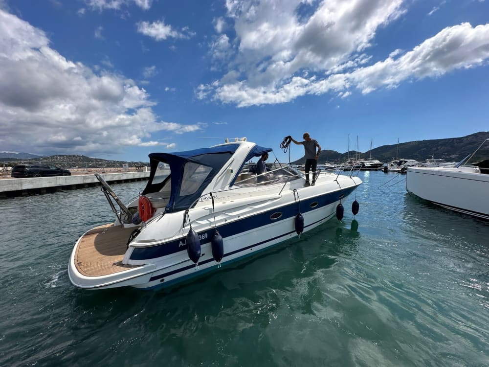 Excursion Journée complète en bateau à moteur au Lavandou