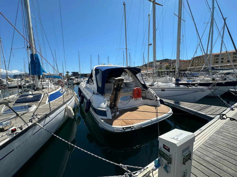 Excursion Journée complète en bateau à moteur au Lavandou 2