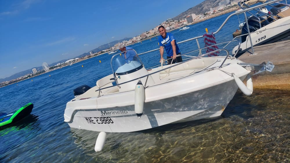 Explorez Marseille en bateau: une journée complète sur l'eau à bord d'un bateau à moteur 3