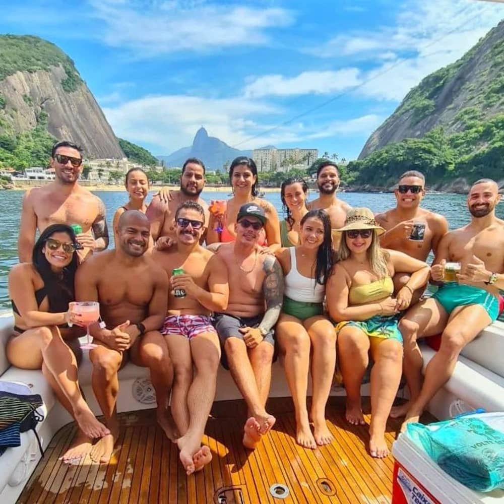 Commencez vos vacances par 4 heures de plaisir sur un bateau à moteur 4