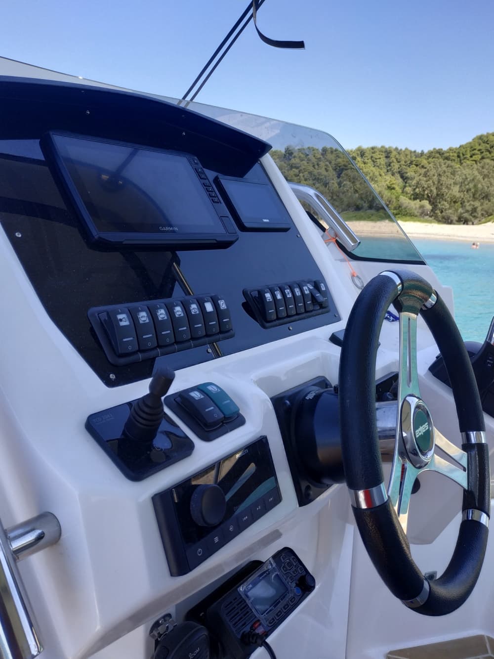 Profitez de 7 heures de navigation à moteur à Skiathos 4